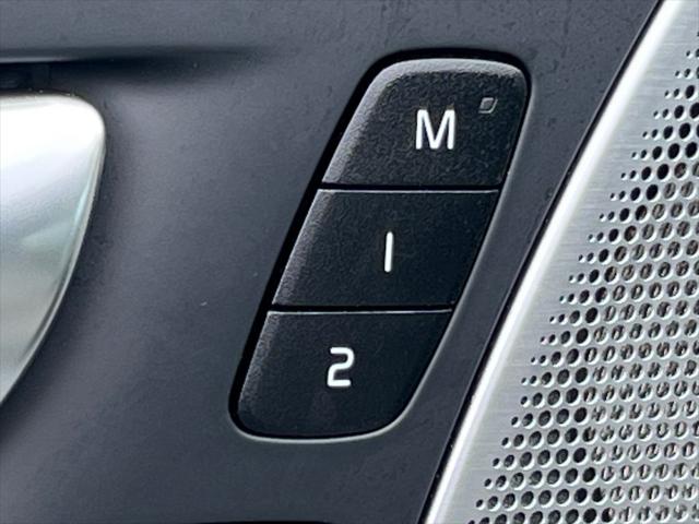 2023 Volvo XC60 B6 Ultimate Dark Theme