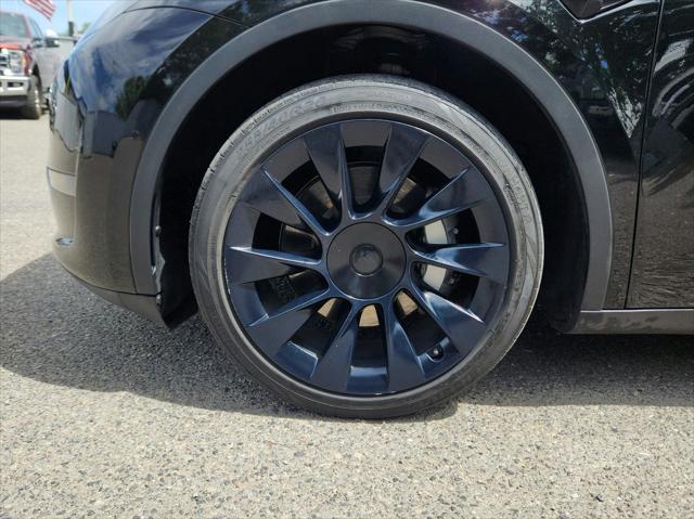 2022 Tesla Model Y Long Range Dual Motor All-Wheel Drive