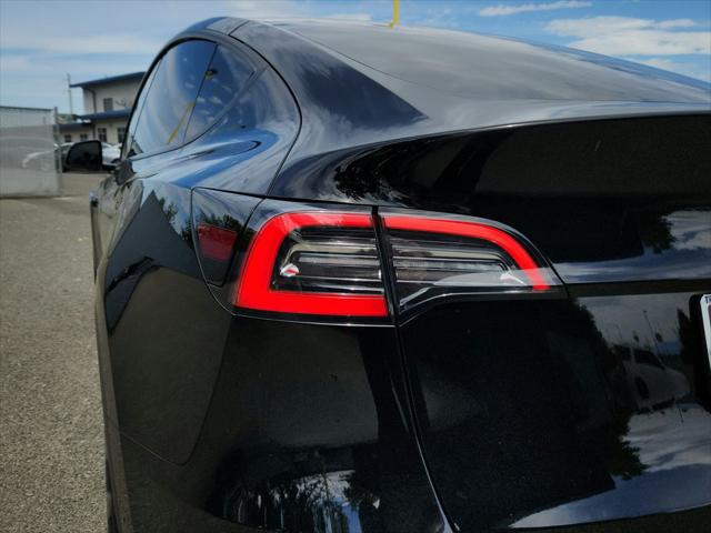 2022 Tesla Model Y Long Range Dual Motor All-Wheel Drive