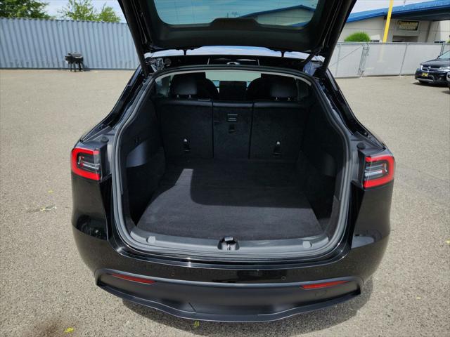 2022 Tesla Model Y Long Range Dual Motor All-Wheel Drive