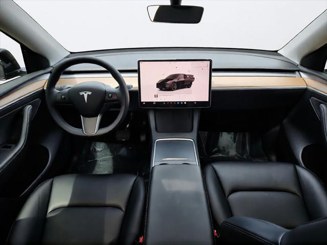 2022 Tesla Model Y Long Range Dual Motor All-Wheel Drive