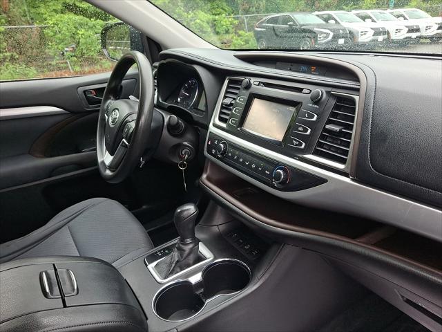 2015 Toyota Highlander LE V6