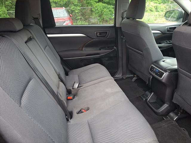 2015 Toyota Highlander LE V6