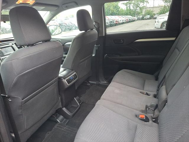 2015 Toyota Highlander LE V6
