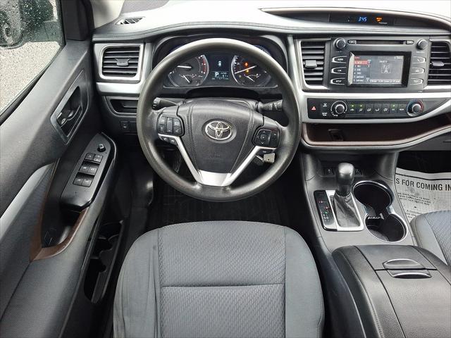 2015 Toyota Highlander LE V6