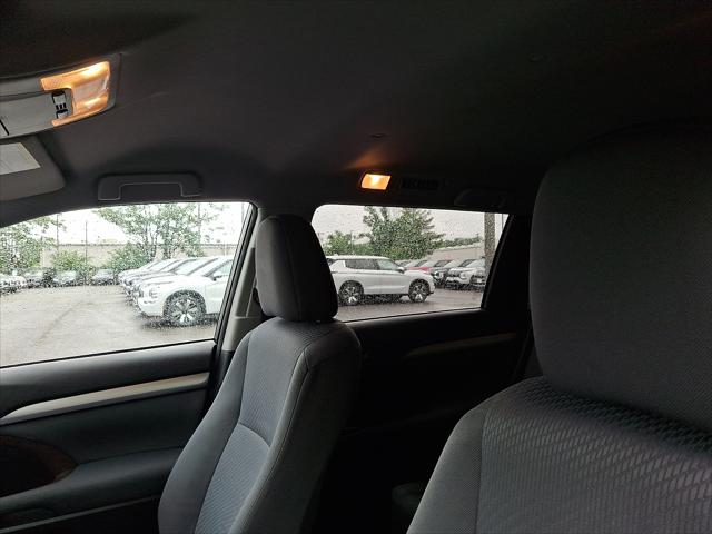 2015 Toyota Highlander LE V6