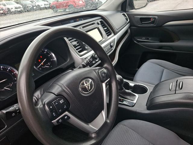 2015 Toyota Highlander LE V6