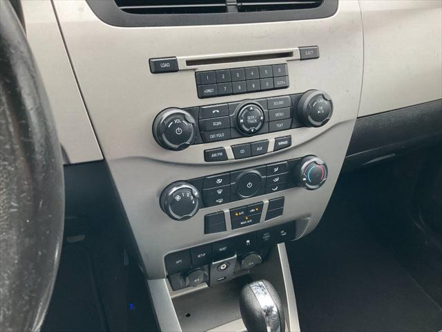 2009 Ford Focus SES