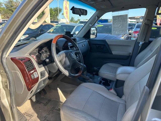 2001 Mitsubishi Montero Limited