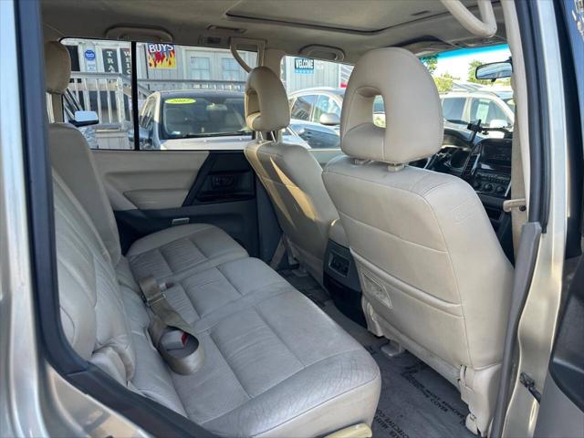 2001 Mitsubishi Montero Limited