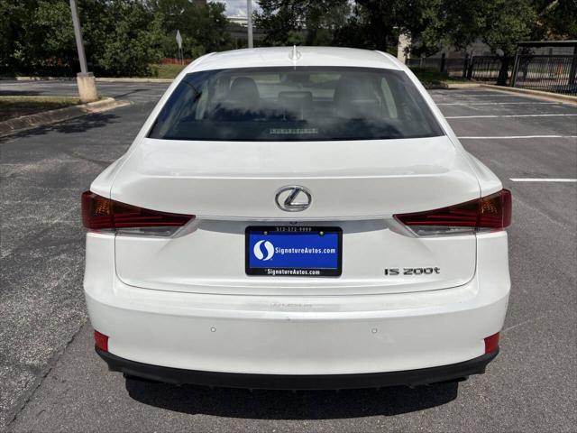 2017 Lexus IS 200t Base 4dr Sedan