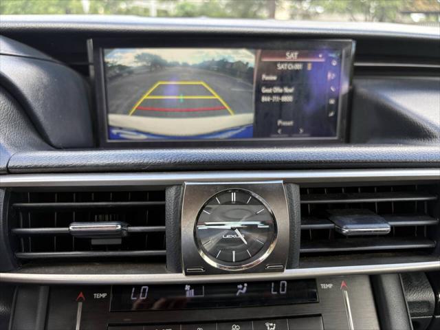 2017 Lexus IS 200t Base 4dr Sedan