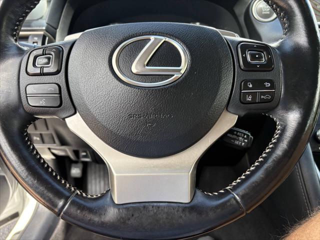2017 Lexus IS 200t Base 4dr Sedan