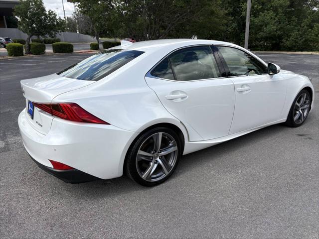 2017 Lexus IS 200t Base 4dr Sedan