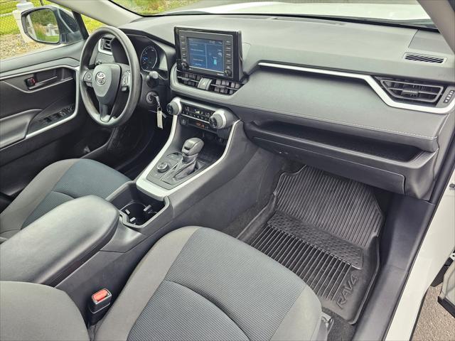 2022 Toyota RAV4 Hybrid LE