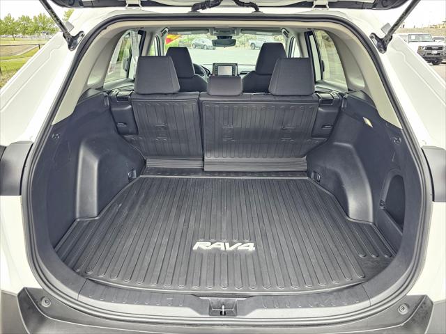 2022 Toyota RAV4 Hybrid LE