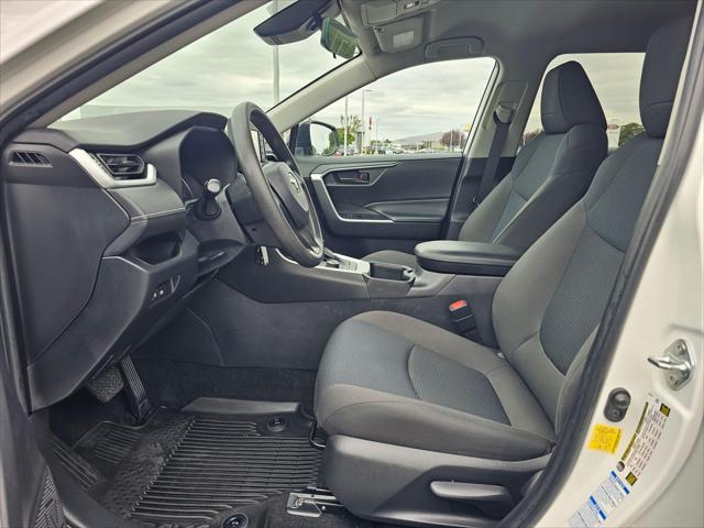 2022 Toyota RAV4 Hybrid LE