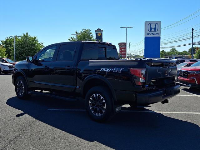 2024 Nissan Titan Crew Cab PRO-4X 4x4
