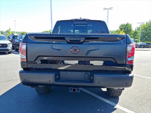 2024 Nissan Titan Crew Cab PRO-4X 4x4