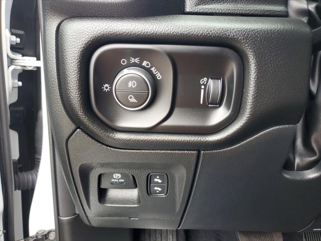 2025 Ram 1500 Big Horn Crew Cab 4x4 5'7" Box
