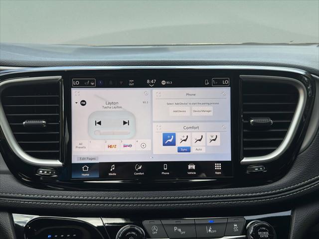 2027 Chrysler Pacifica Select