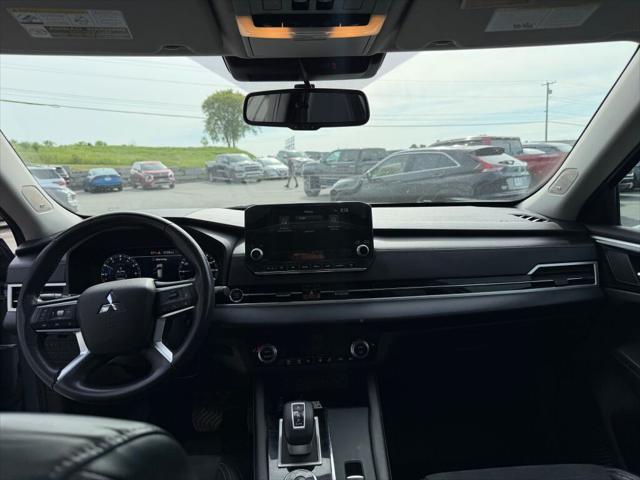 2022 Mitsubishi Outlander Unknown