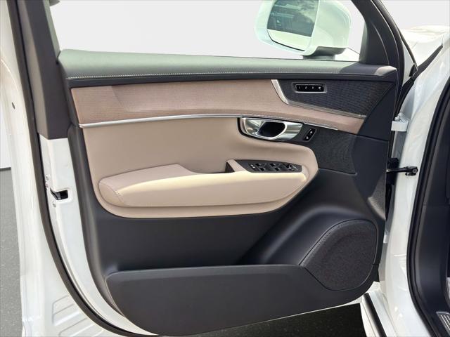 2026 Volvo XC90 Plus, B5 AWD Gas (mild hybrid), Gasoline, Bright, 7 Seats