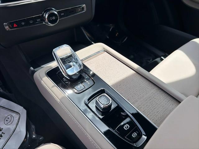2026 Volvo XC90 Plus, B5 AWD Gas (mild hybrid), Gasoline, Bright, 7 Seats