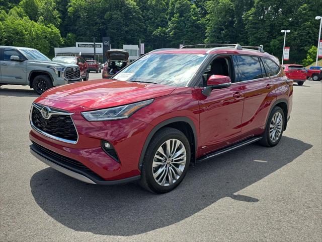 2026 Toyota Highlander Hybrid Platinum