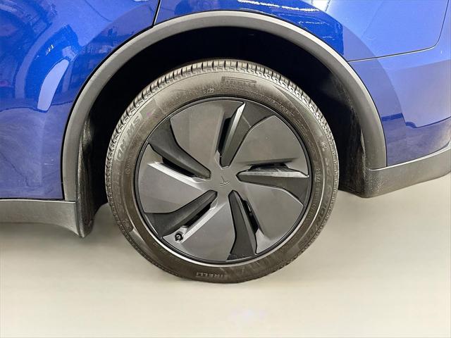 2026 Tesla Model Y Premium Rear-Wheel Drive