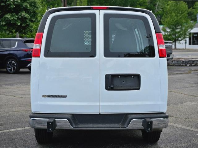 2024 Chevrolet Express Cargo Van RWD 2500 Regular Wheelbase WT