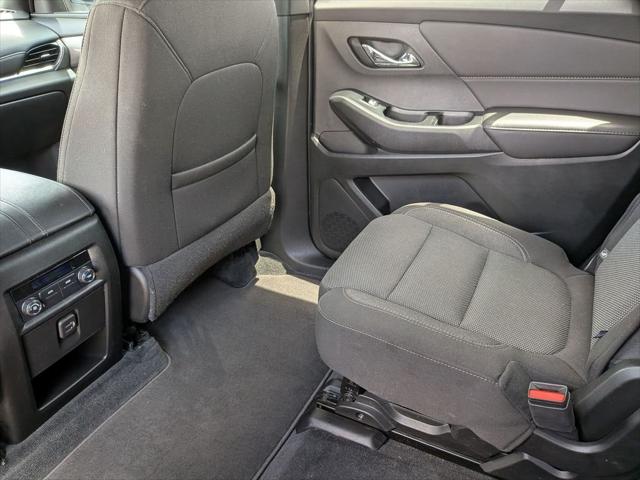 2023 Chevrolet Traverse FWD LT Cloth