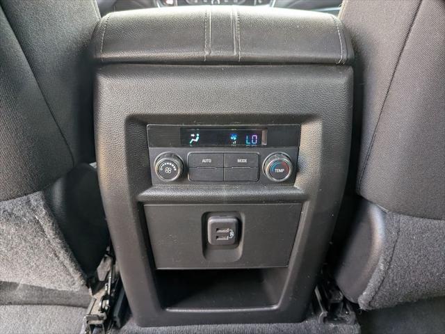 2023 Chevrolet Traverse FWD LT Cloth