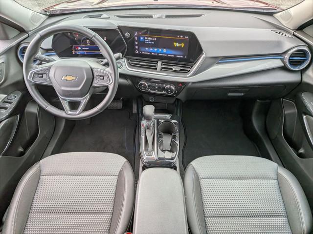 2025 Chevrolet Trax FWD LT