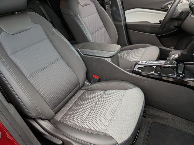 2025 Chevrolet Trax FWD LT