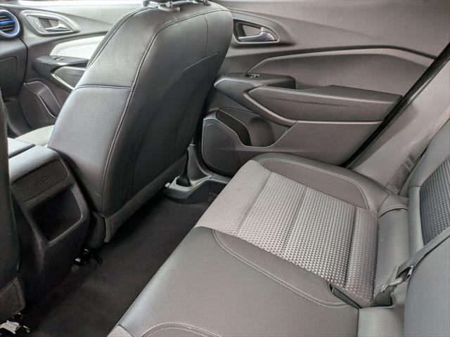 2025 Chevrolet Trax FWD LT