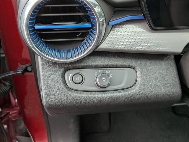 2025 Chevrolet Trax FWD LT