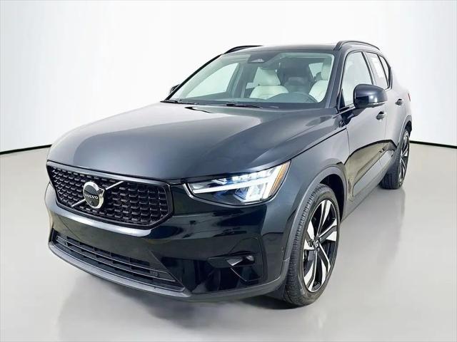 2023 Volvo XC40 B5 Plus Dark Theme for sale near Dublin, OH