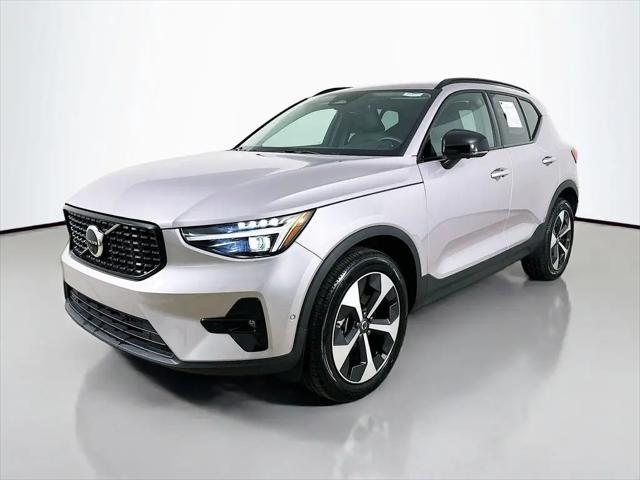 2026 Volvo XC40 Plus, B5 AWD Gas (mild hybrid), Dark for sale in Dublin, OH