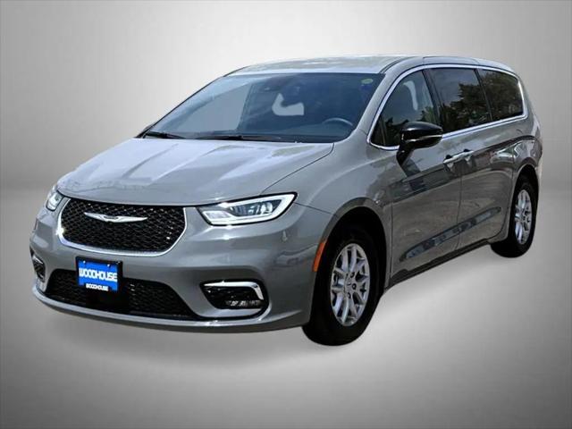 2025 Chrysler Pacifica Select for sale in Grand Island, NE