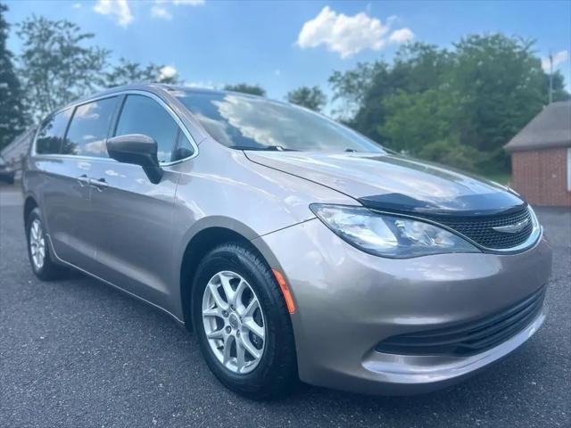 2017 Chrysler Pacifica LX for sale in Gilbertsville, PA
