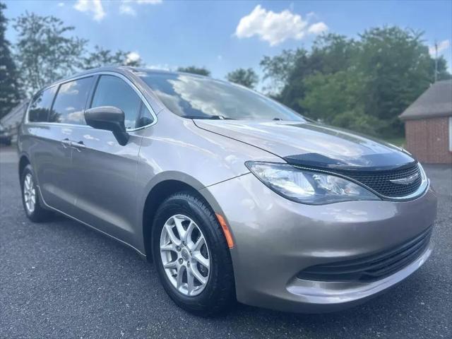2017 Chrysler Pacifica LX for sale in Gilbertsville, PA