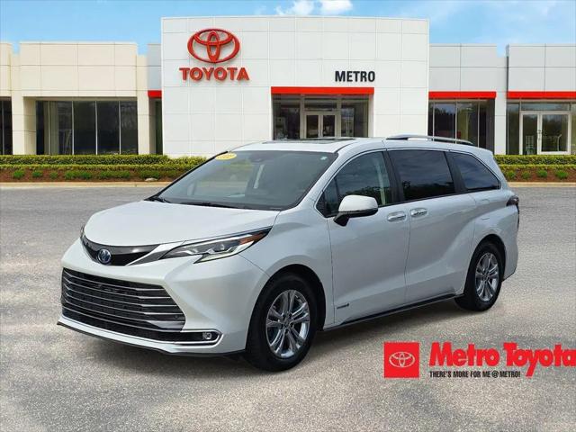 2021 Toyota Sienna Platinum for sale in Kalamazoo, MI