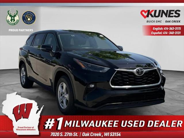 2025 Toyota Highlander LE for sale in Oak Creek, WI