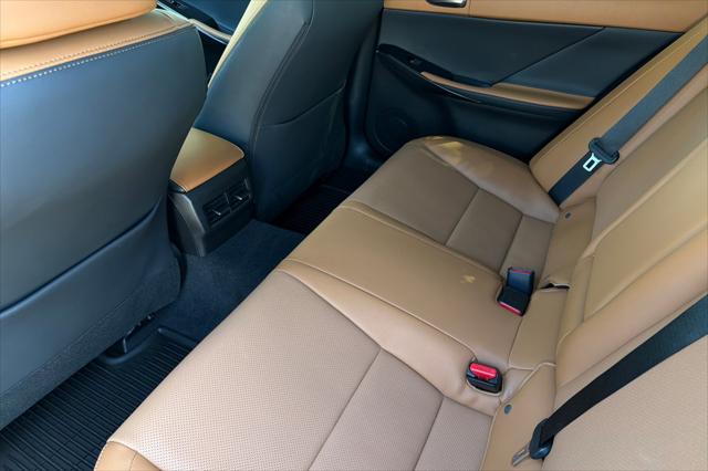 2024 Lexus IS 300 F SPORT Design