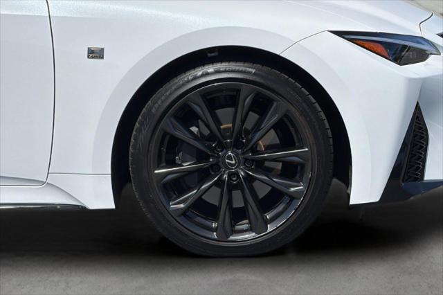 2024 Lexus IS 300 F SPORT Design