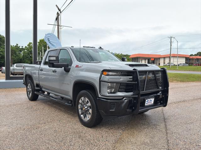 2025 Chevrolet Silverado 2500HD 4WD Crew Cab Standard Bed Custom