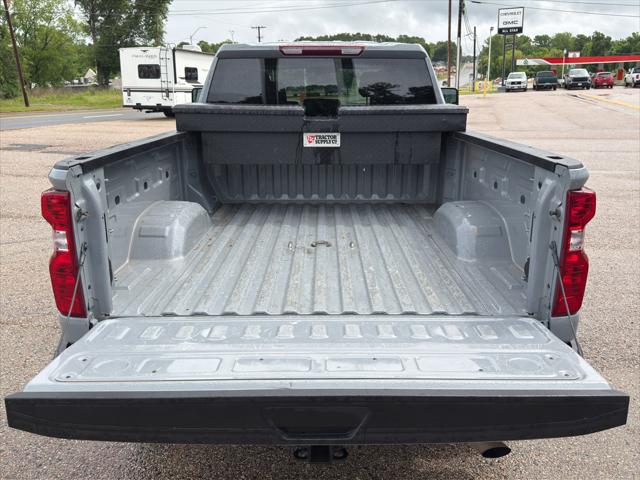 2025 Chevrolet Silverado 2500HD 4WD Crew Cab Standard Bed Custom