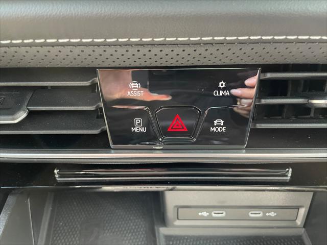 2024 Volkswagen Atlas Cross Sport 2.0T SEL R-Line