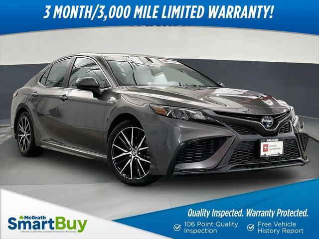 2021 Toyota Camry SE Hybrid for sale in Iowa City, IA
